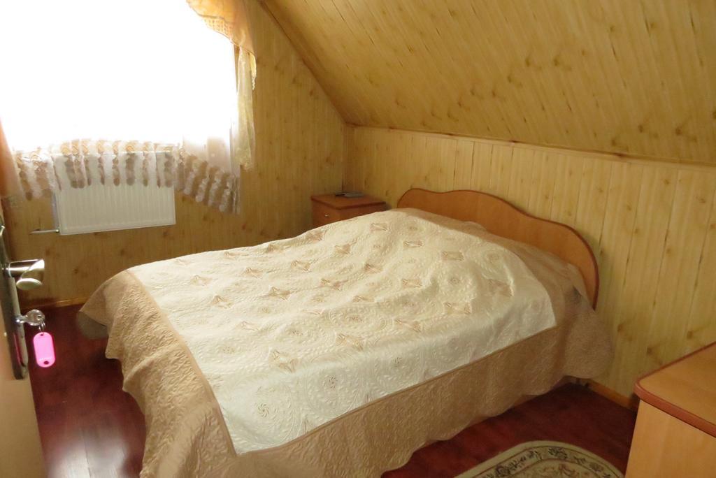 Bilyy Kamin Guest House تاتاريف الغرفة الصورة